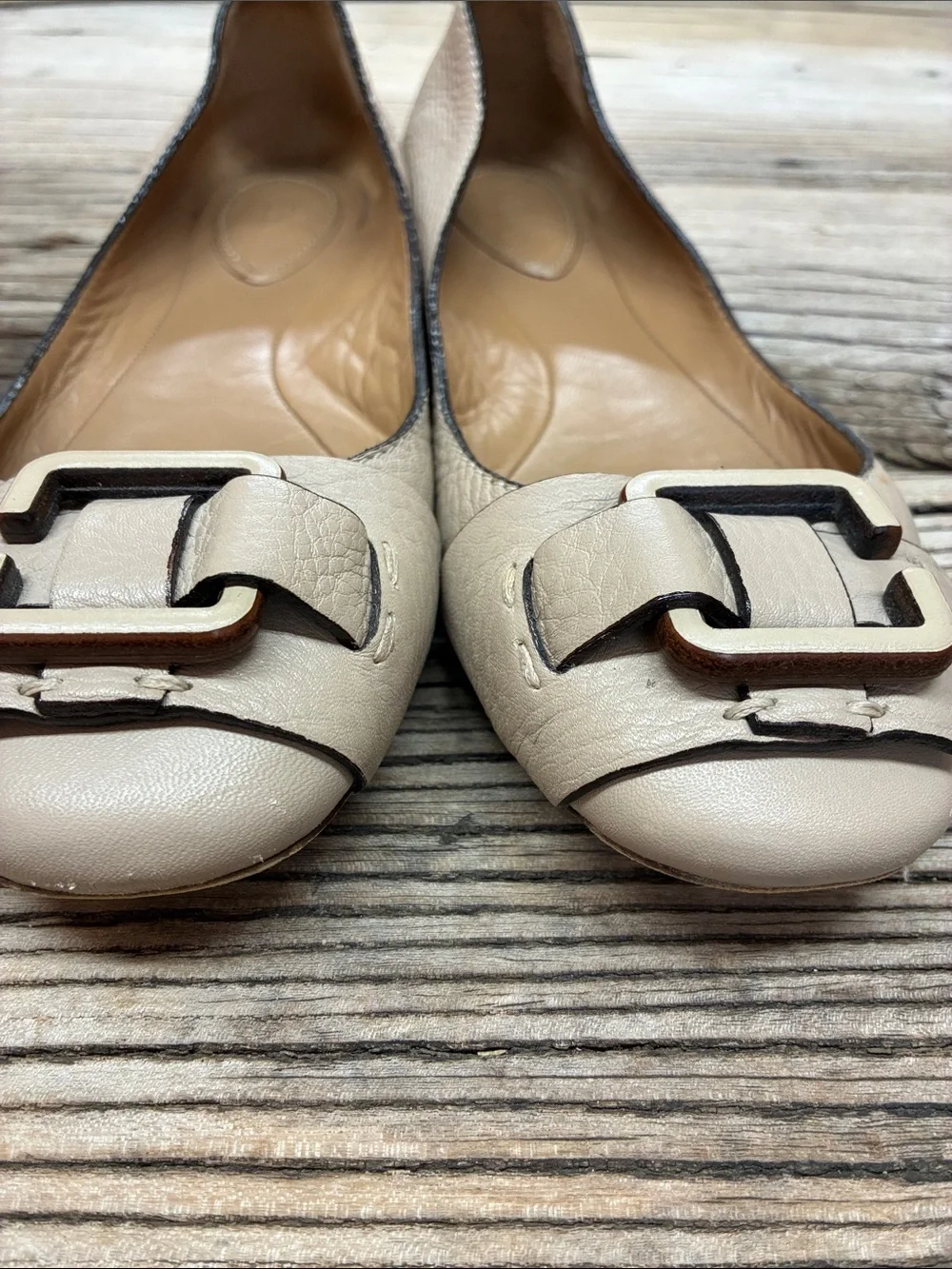 Chloe Beige Leather Buckle Ballet Flats Size 37.5 US 7.5